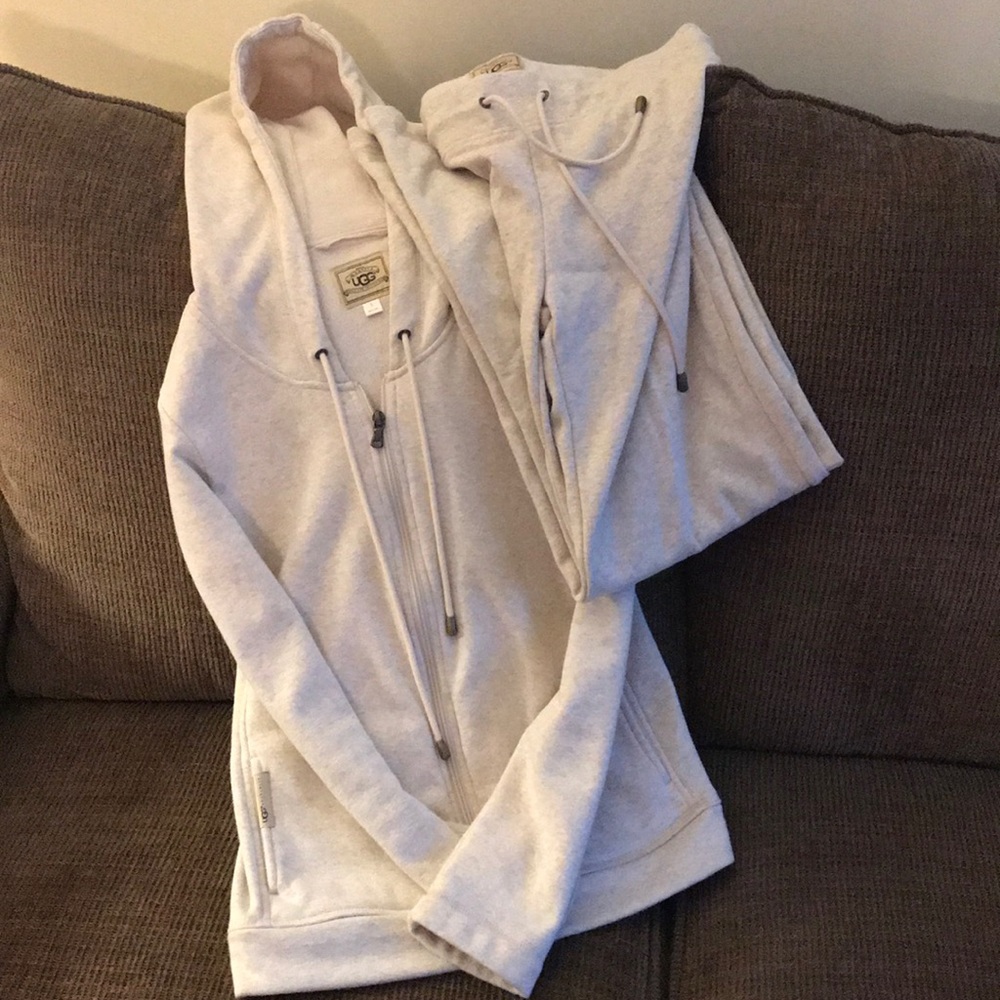UGG zip up hoodie with matching sweat pants.